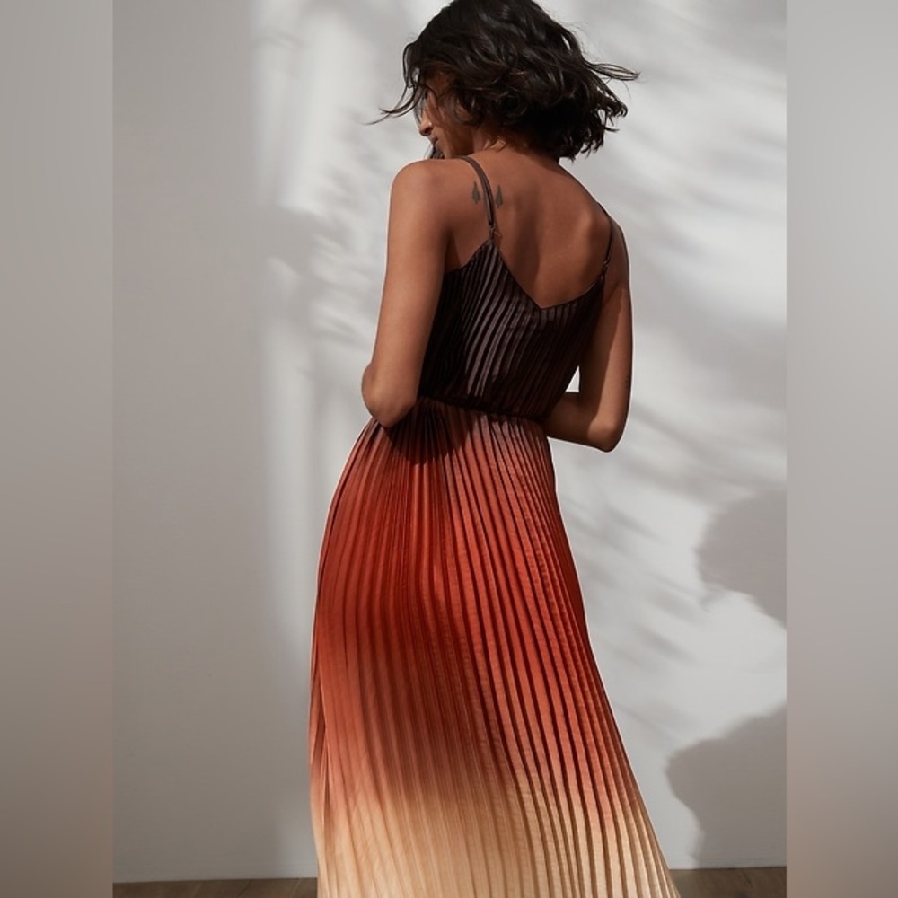 Banana Republic Satin Pleated Midi Dress | Size Small